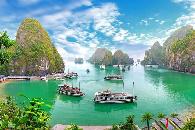 Halong Bay Day Tour Roundtrip Transfer by Expressway 2023-2024