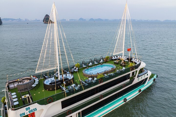 Halong Bay Full Day With Luxury Amethyst Cruise, Limousine,Buffet - Photo 1 of 24