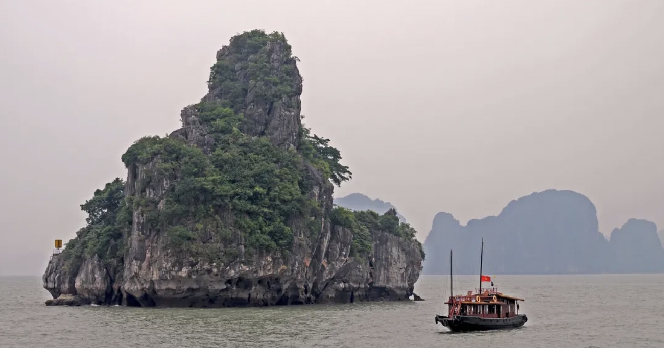 Halong Bay Group Tour from Hanoi | Route 2 | Vietnam | Pelago