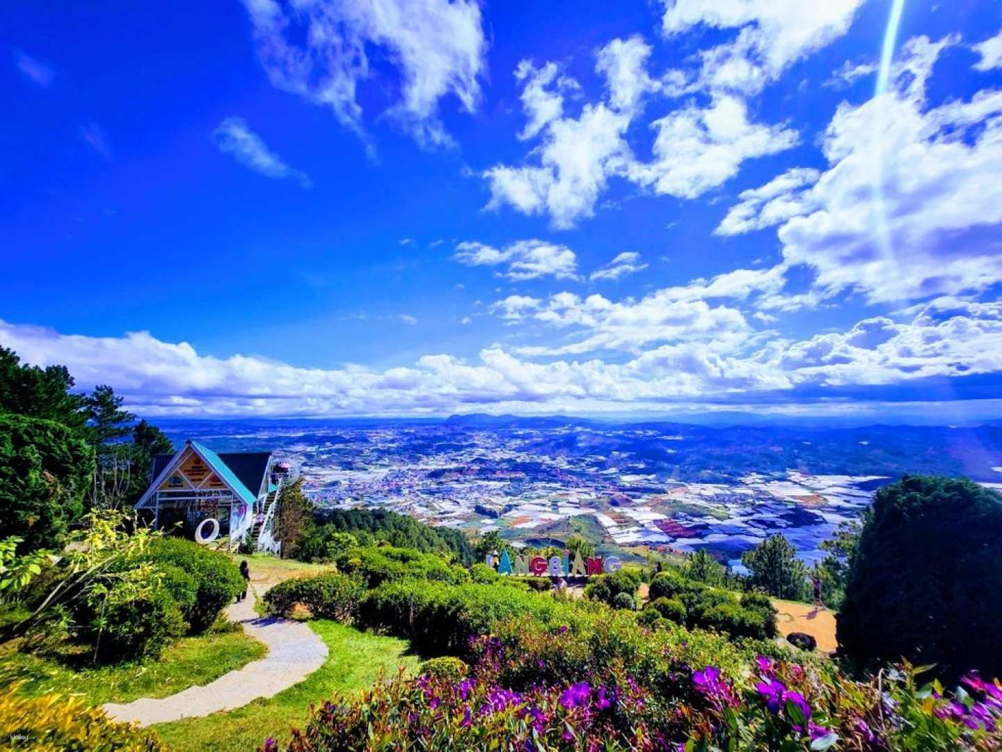 [한국어가이드] 달랏 알뜰 데이투어 (여름궁전/죽림선사/클레이터널/랑비앙산) - Photo 1 of 6