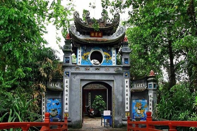 Ngoc Son Temple