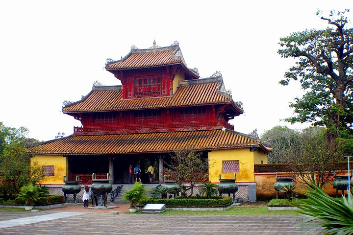 Hue sightseeing guided tour by car  - Photo 1 of 7