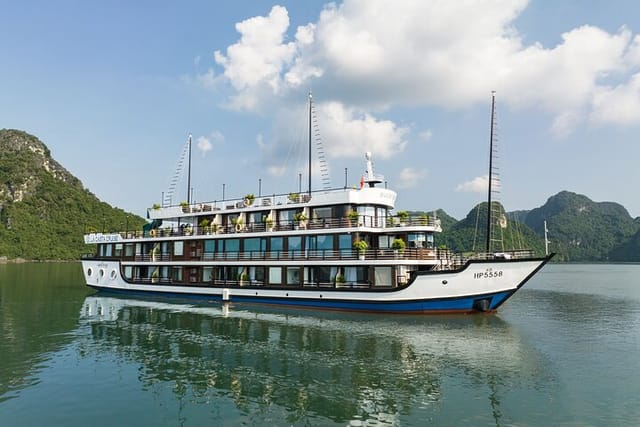 La Casta Cruise - 5 Star Luxury HALONG & LAN HA BAY - 2Day/1Night