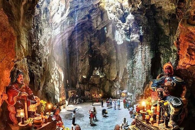 Marble Mountain - Huyen Khong cave