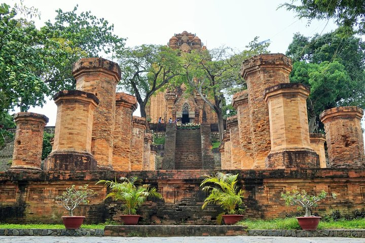 Nha Trang Triangle religious half day tour