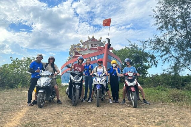 Hoi An countryside tour by scooters with local guide and drivers