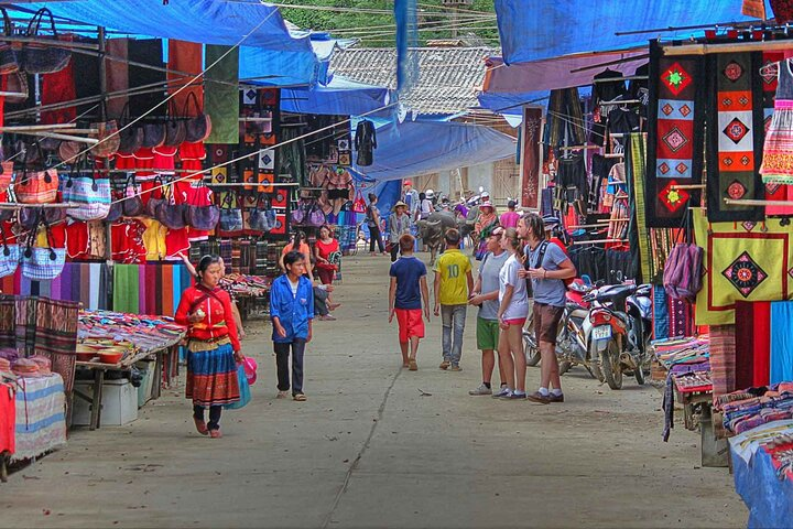 Sapa Market 1 Day Tours- Private Experience from SAPA