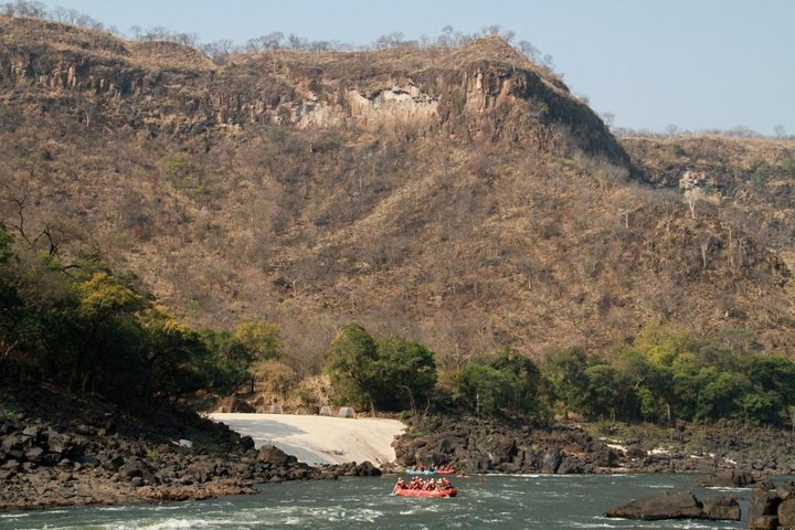 Overnight Rafting trip sandy beach 